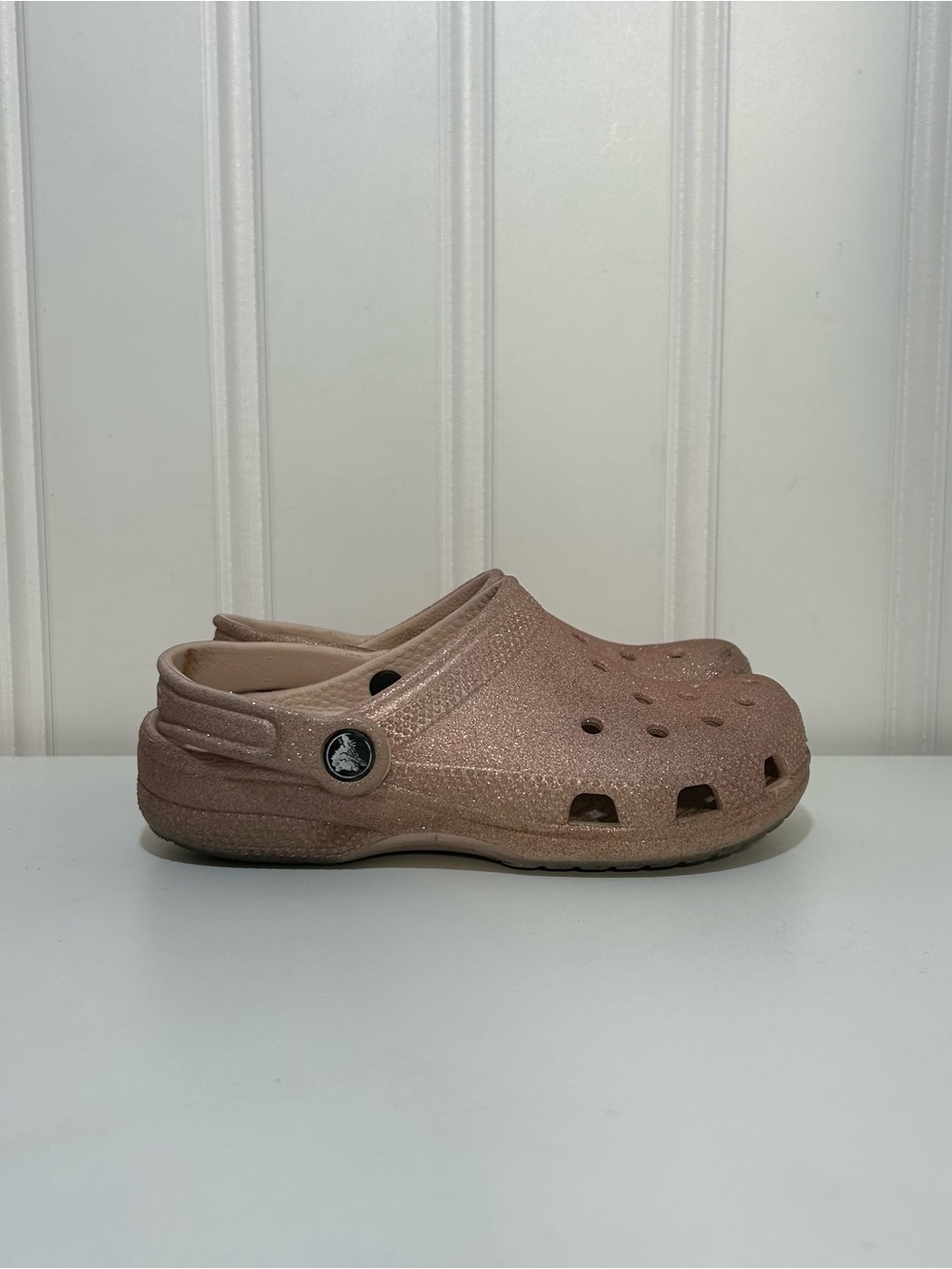 Crocs rose gold pink Glitter Slip-On clog sandals girls kids 2